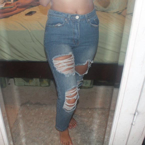 Boohoo Denim - Boohoo Ripped Boyfriend Jeans
